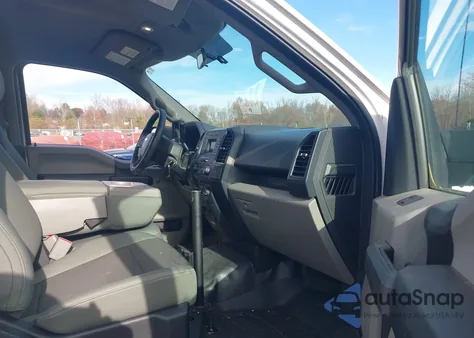 2015 Ford F-150 Xl z USA, uszkodzony, nr VIN 1FTMF1E86FKE53234